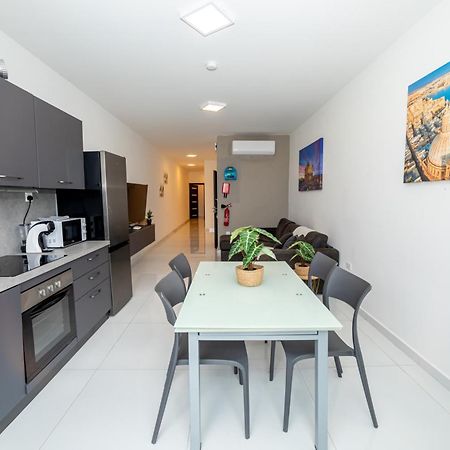 New And Modern Home In Bugibba, Great Location Σεντ Πόλς Μπέι Εξωτερικό φωτογραφία