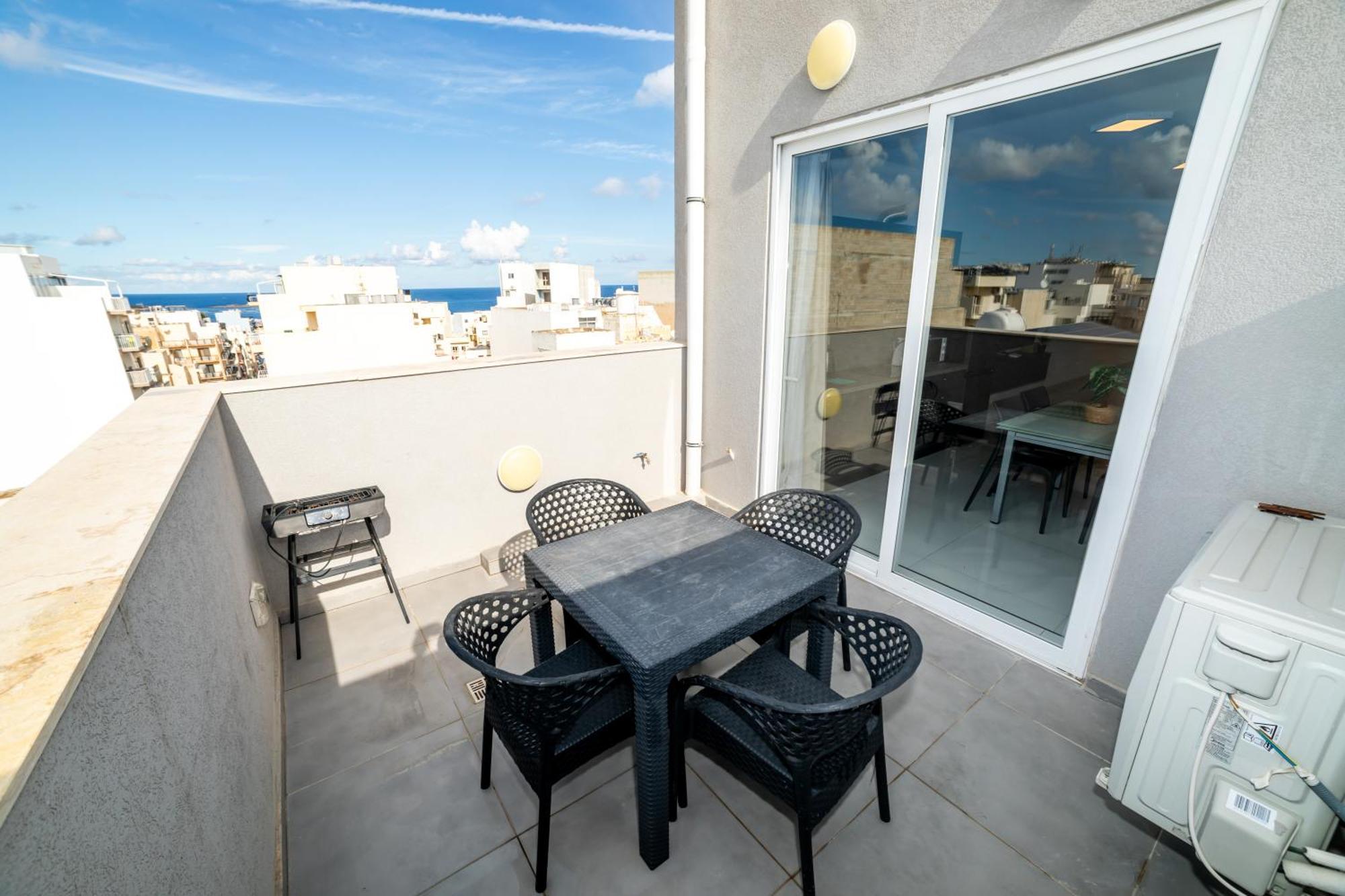 New And Modern Home In Bugibba, Great Location Σεντ Πόλς Μπέι Εξωτερικό φωτογραφία